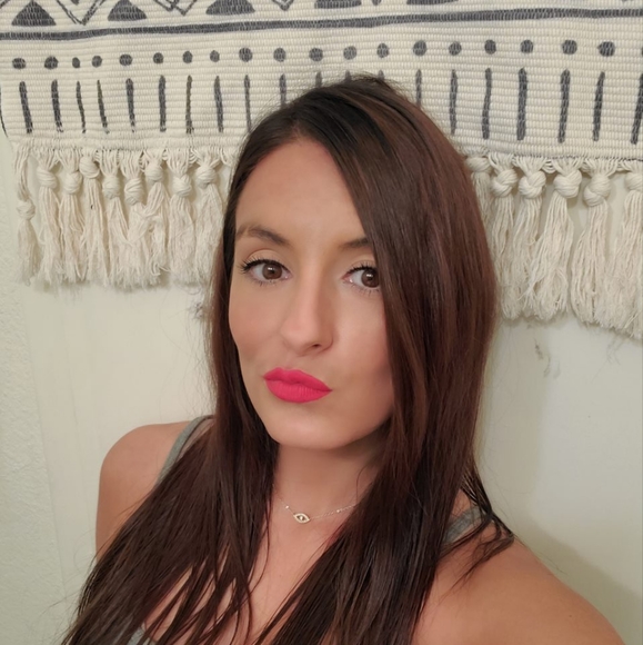 Meet your Posher, Rae - Picture 15 of 16